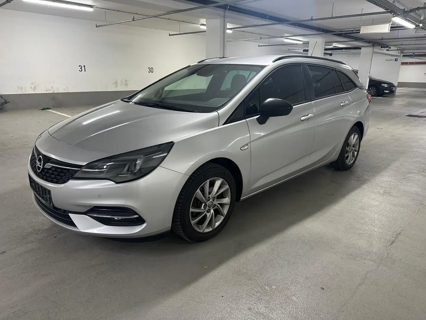 Opel Astra K Sports Tourer Edition Start/Stop Zilver - 1