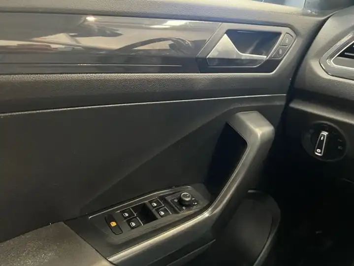 Volkswagen T-Roc 1.5 TSI EVO Advance 6V 2020, foto 15