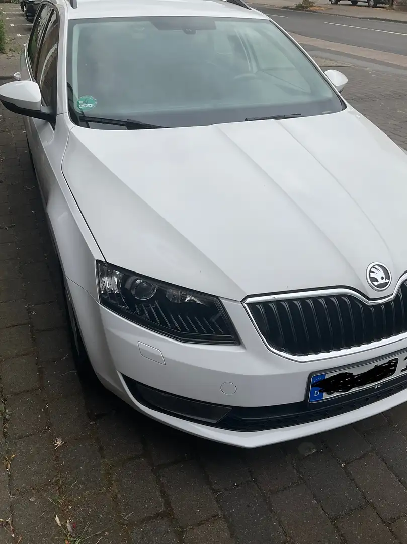 Skoda Octavia Combi 2.0 TDI Green tec Elegance Bílá - 2