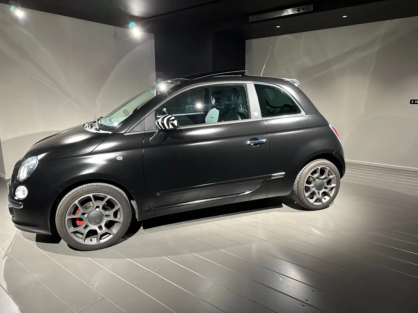 Fiat 500 500 1.4 16v  Italia Independent & Giugiaro Zwart - 2