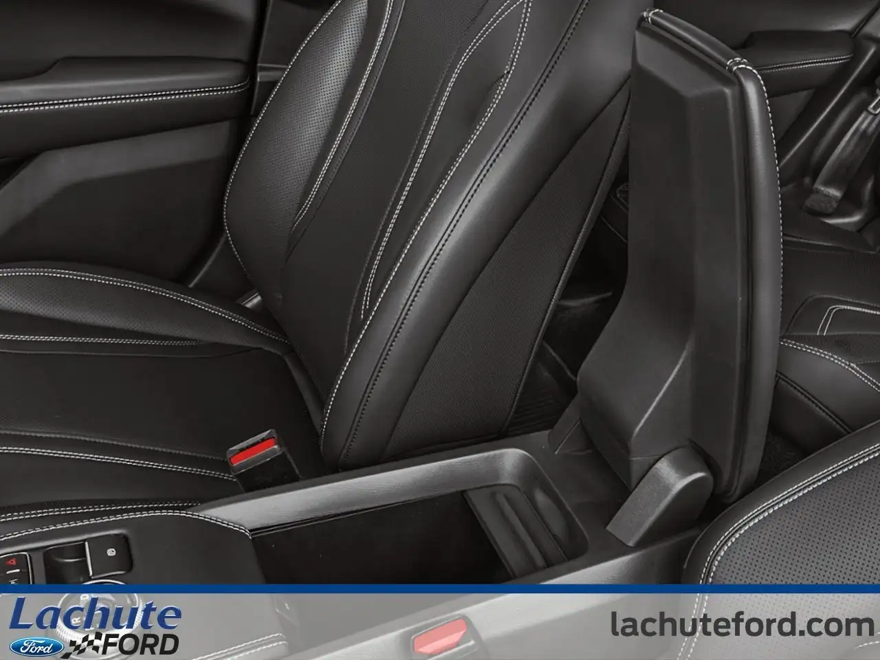 Ford Mustang Mach-E photo Ford Mustang Mach-E