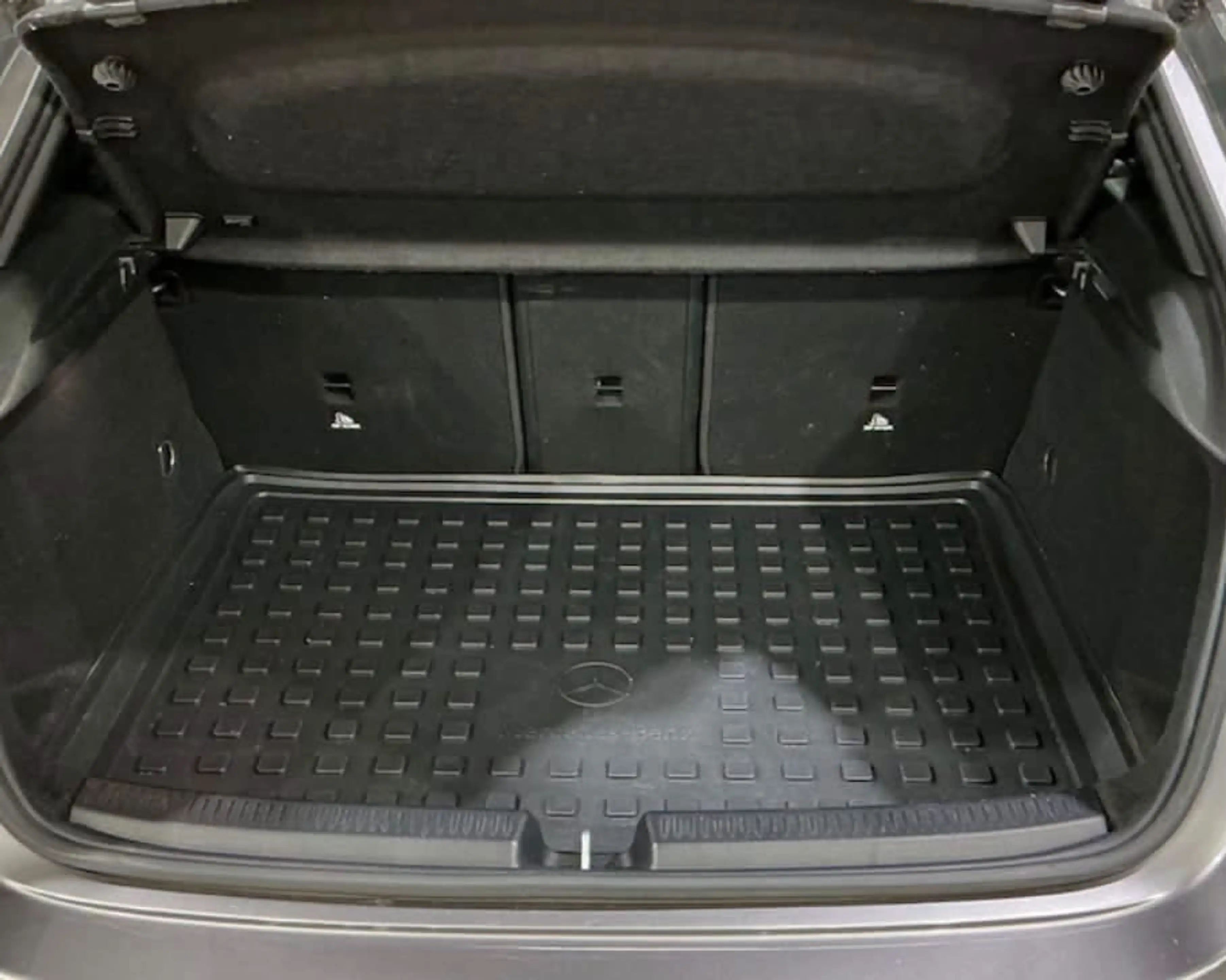 Mercedes-Benz A 180 MERCEDED 180 *LOOK AMG*LED*j19 — photo 8