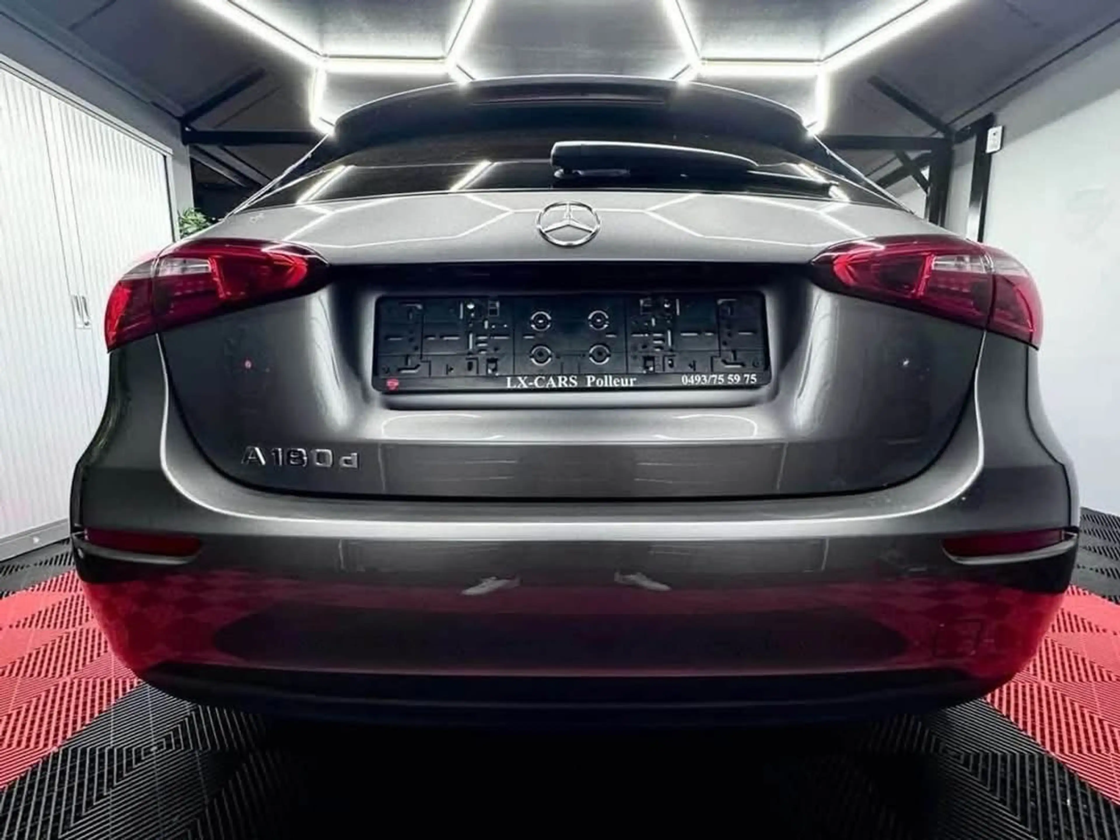 Mercedes-Benz A 180 MERCEDED 180 *LOOK AMG*LED*j19 — photo 3