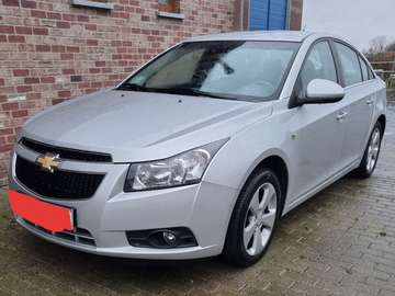 Cruze 1.8i LT