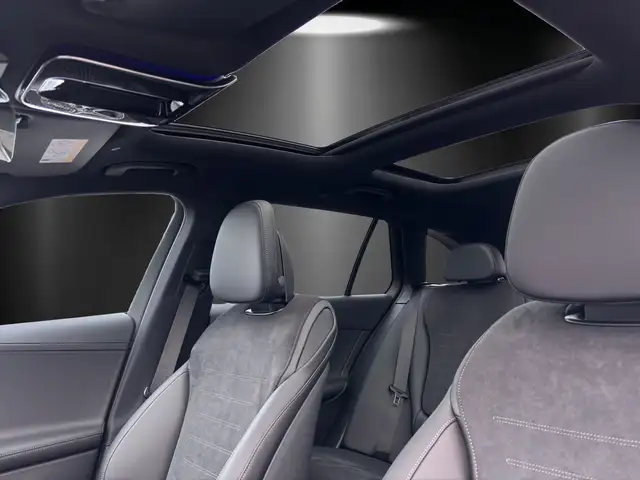 Mercedes-Benz 220 view 13