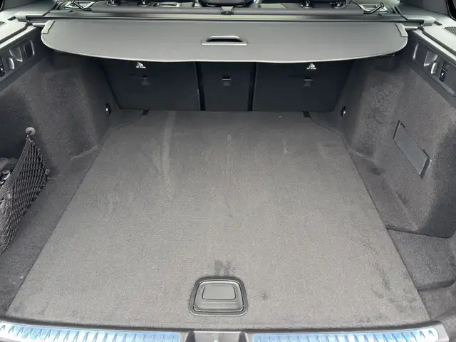 Mercedes-Benz 220 view 14