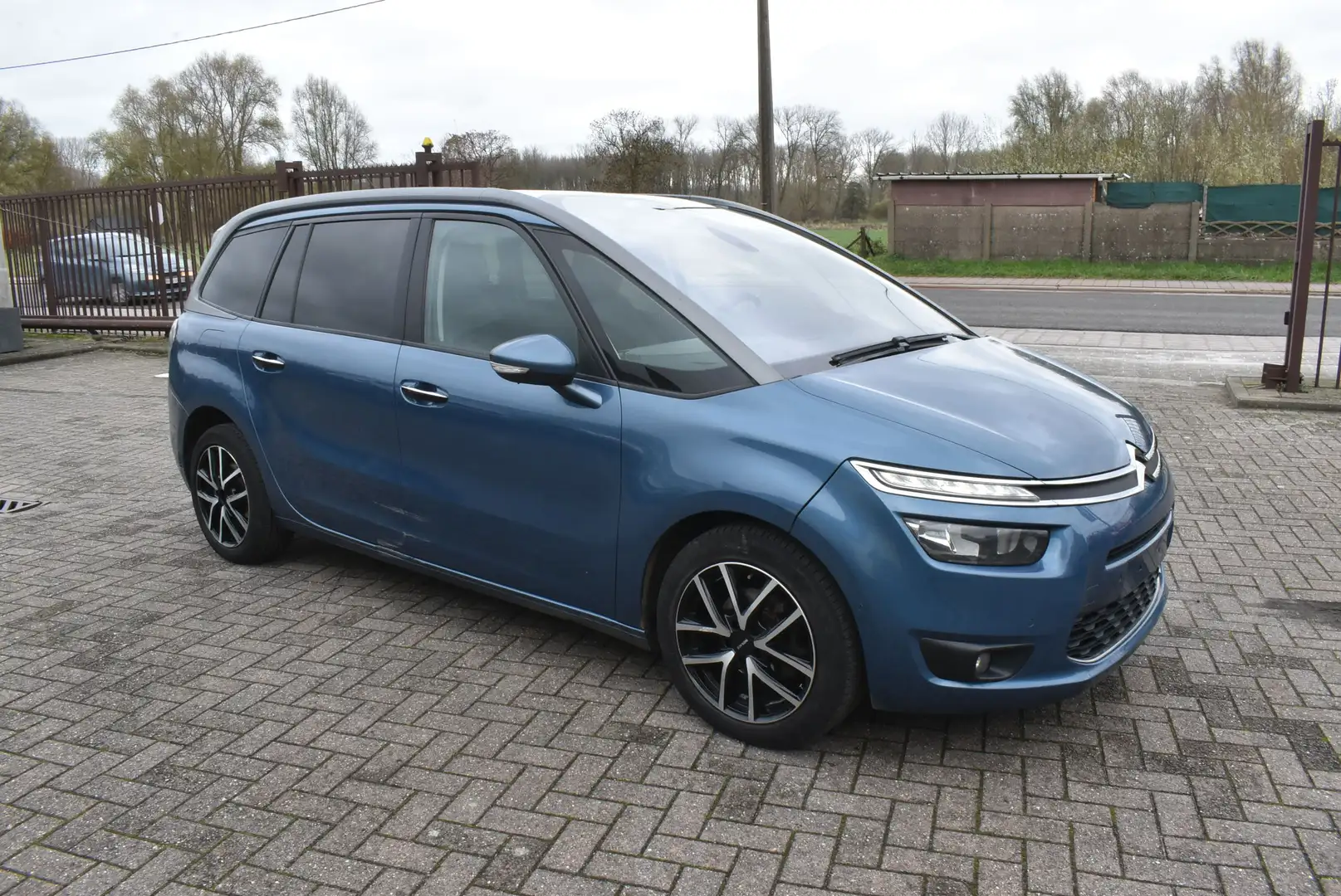 Citroen Grand C4 Picasso 7PL 1.6 e-HDi Engine Problem! ***DESTOCKAGE B2B*** Blauw - 2