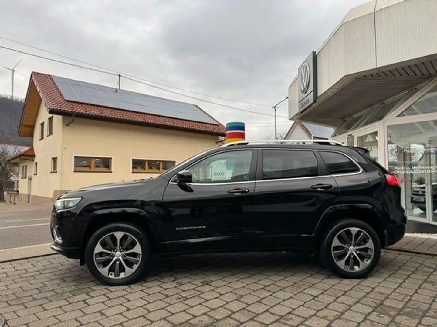 Jeep Cherokee Overland 4WD Schwarz - 2