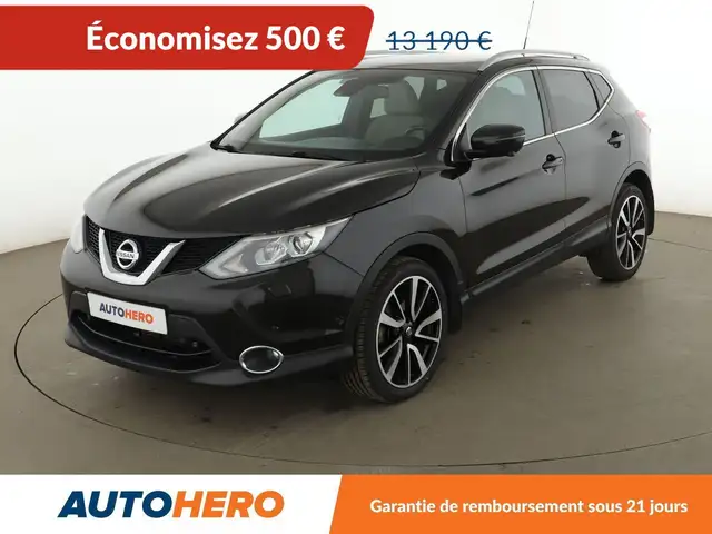 2015 Nissan Qashqai in Black for sale