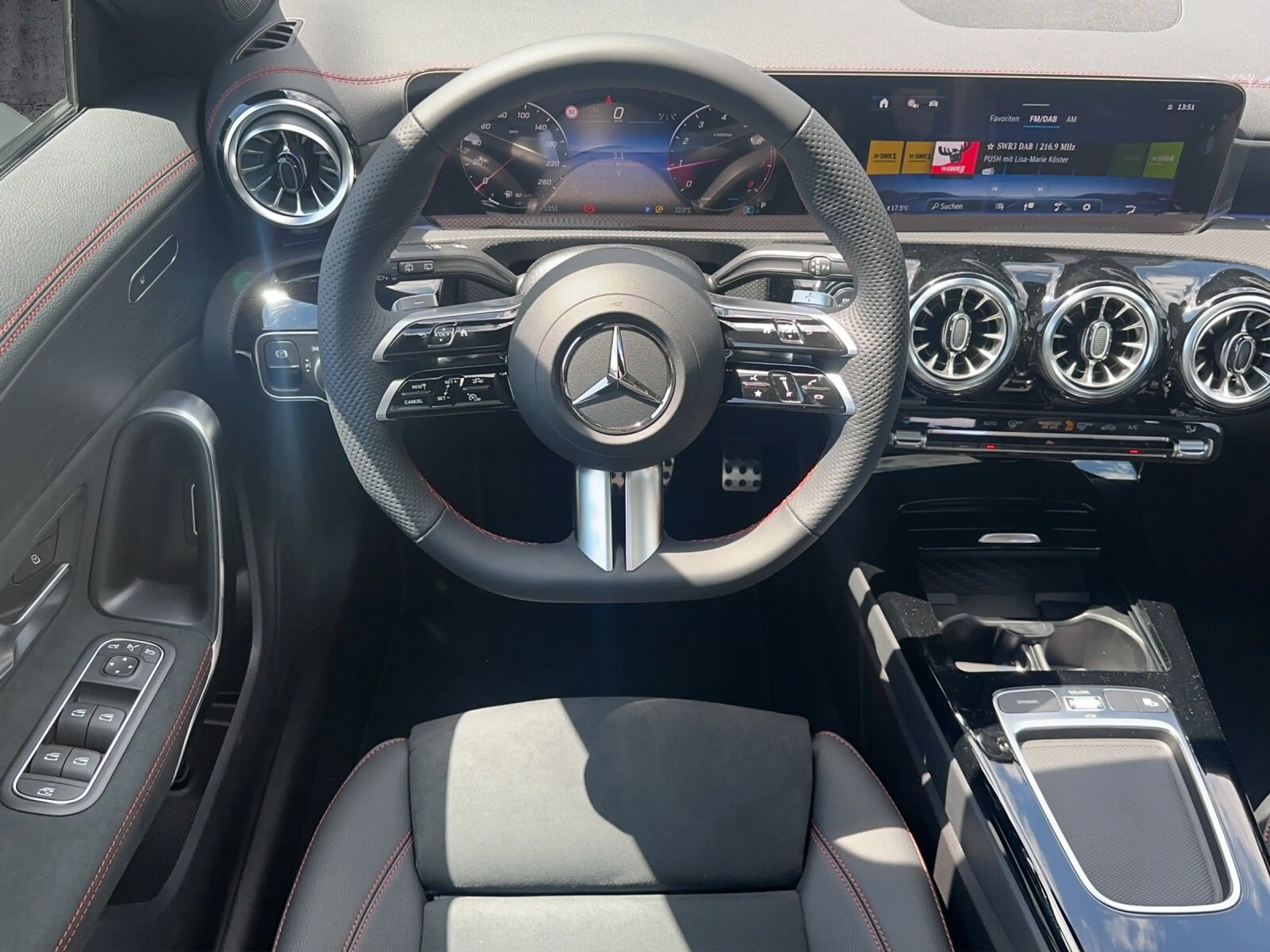 Mercedes-Benz CLA 200 CLA 200 SB AMG+NIGHT+DISTRO+PANO+360°+EASYP+KEYL — photo 11