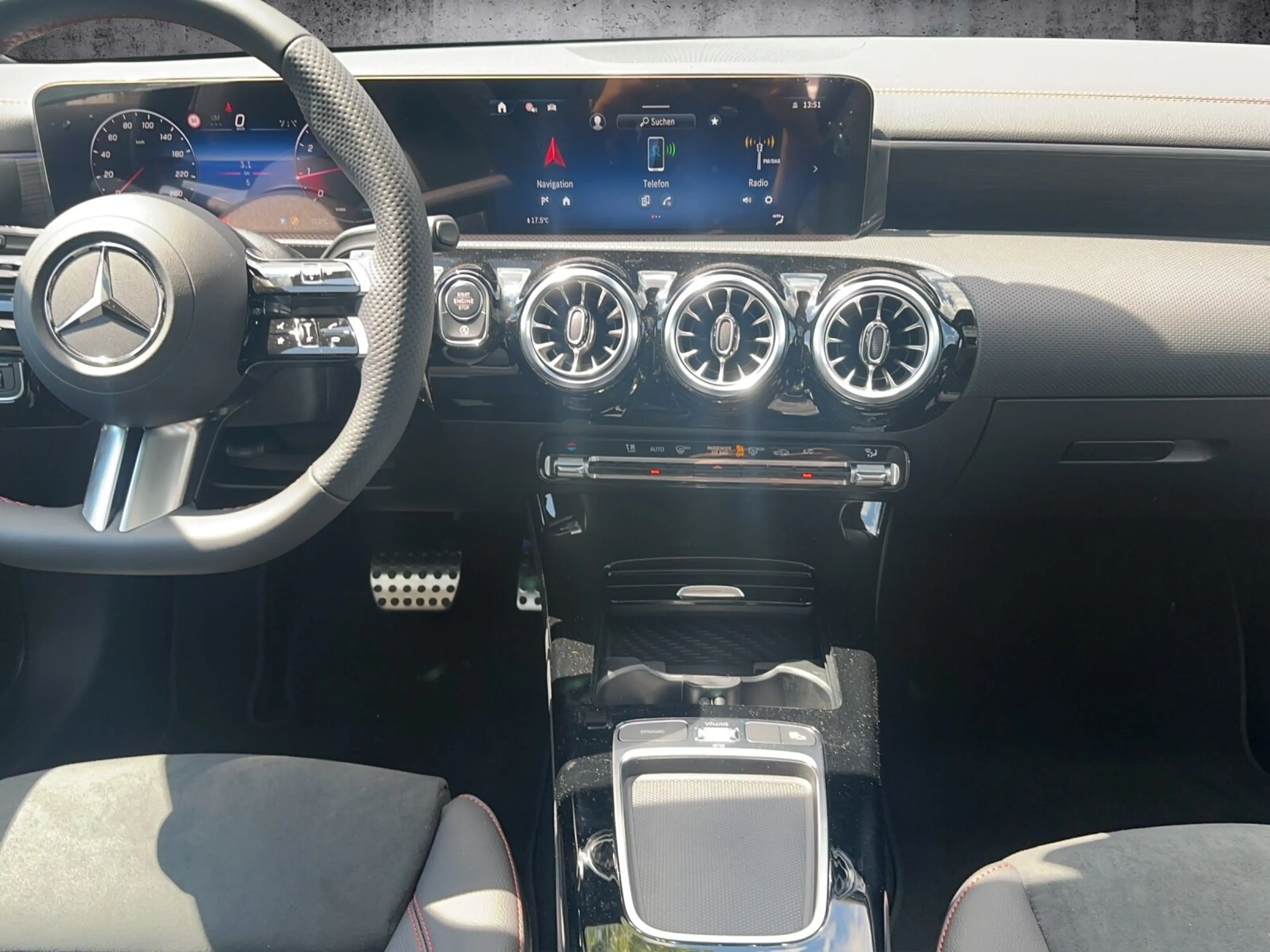 Mercedes-Benz CLA 200 CLA 200 SB AMG+NIGHT+DISTRO+PANO+360°+EASYP+KEYL — photo 13