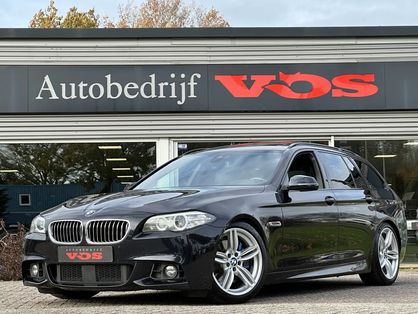 BMW 530 5-serie Touring 530xd M-Sport | Panodak | Memory | Zwart - 1