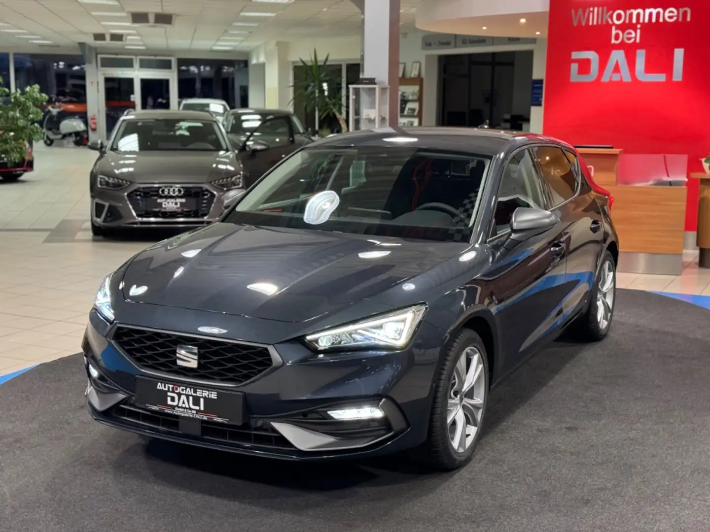 SEAT Leon FR  1.0 TSi NAVI-KAMERA-CARPLAY-LED-virtual Gris - 1