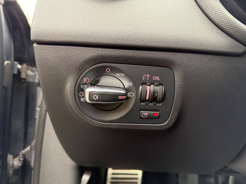 Audi TT Coupe 2.0 TFSI Leder SHZ 8xbereift Tempo 3.Hd — photo 13