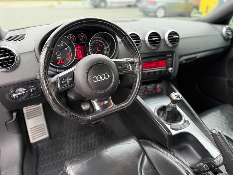 Audi TT Coupe 2.0 TFSI Leder SHZ 8xbereift Tempo 3.Hd — photo 11