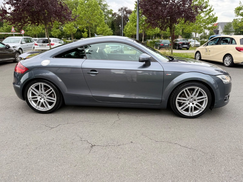 Audi TT Coupe 2.0 TFSI Leder SHZ 8xbereift Tempo 3.Hd — photo 4