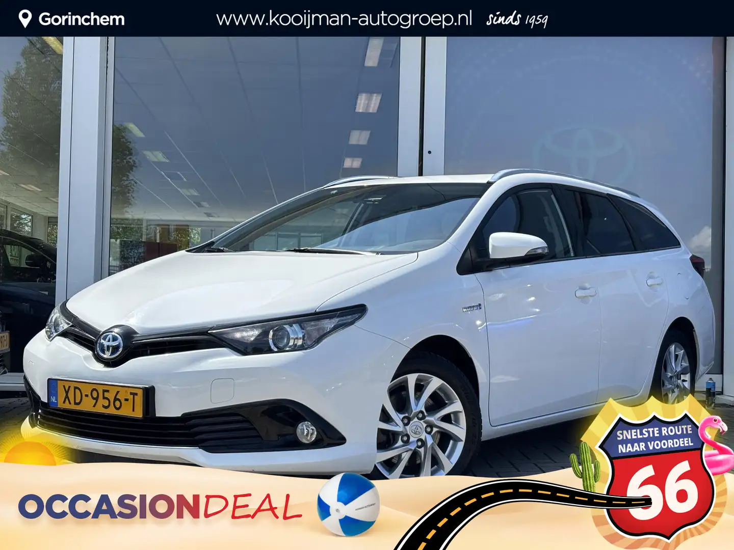 Toyota Auris Touring Sports 1.8 Hybrid | Navigatie | Trekhaak | Wit - 1