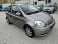 Toyota Yaris 1,4 D-4D Linea Sol Grijs - thumbnail 2