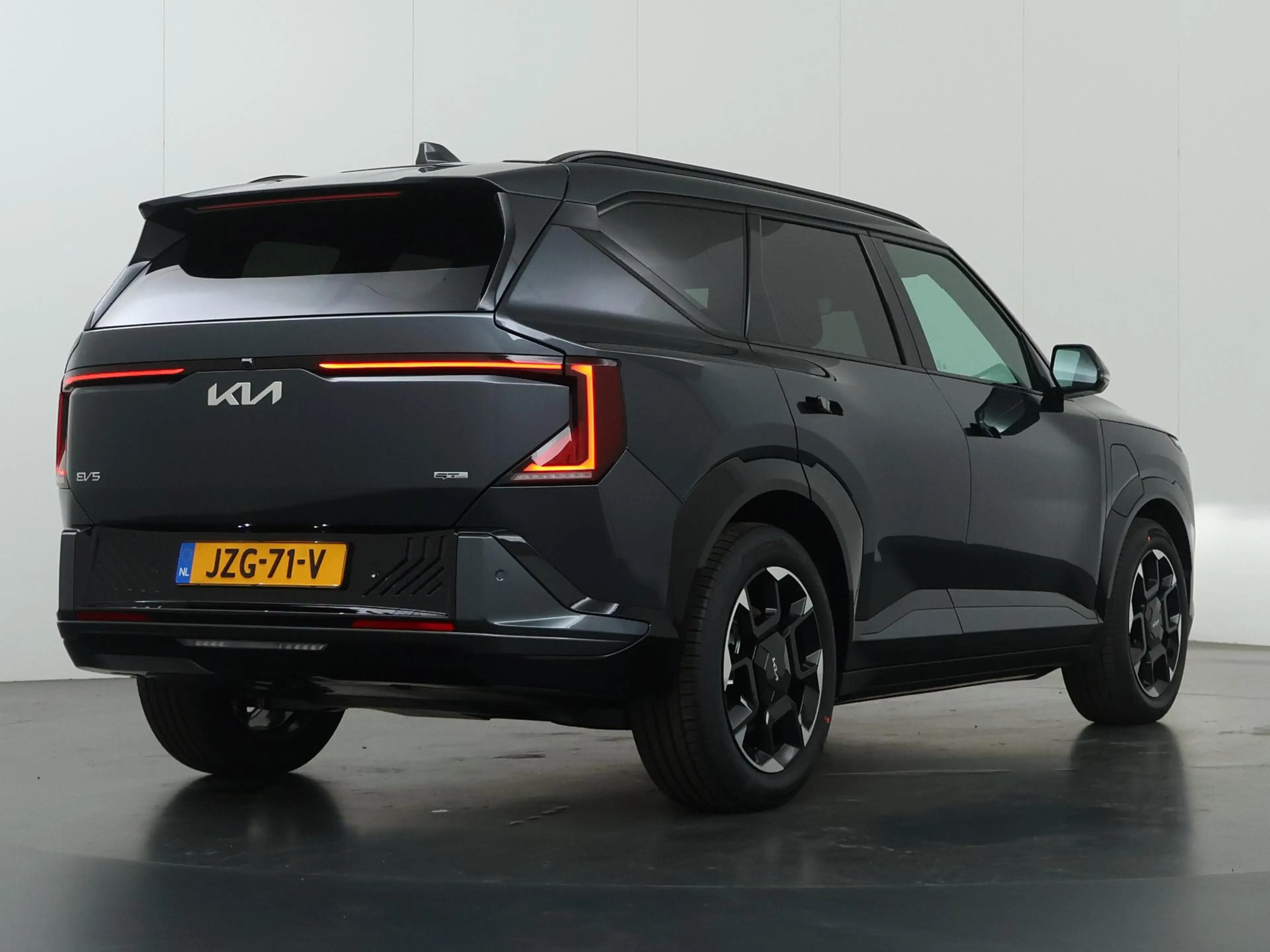 Kia EV5 GT-Line Business Edition 81.4 kWh | Panoramaschuif — photo 2