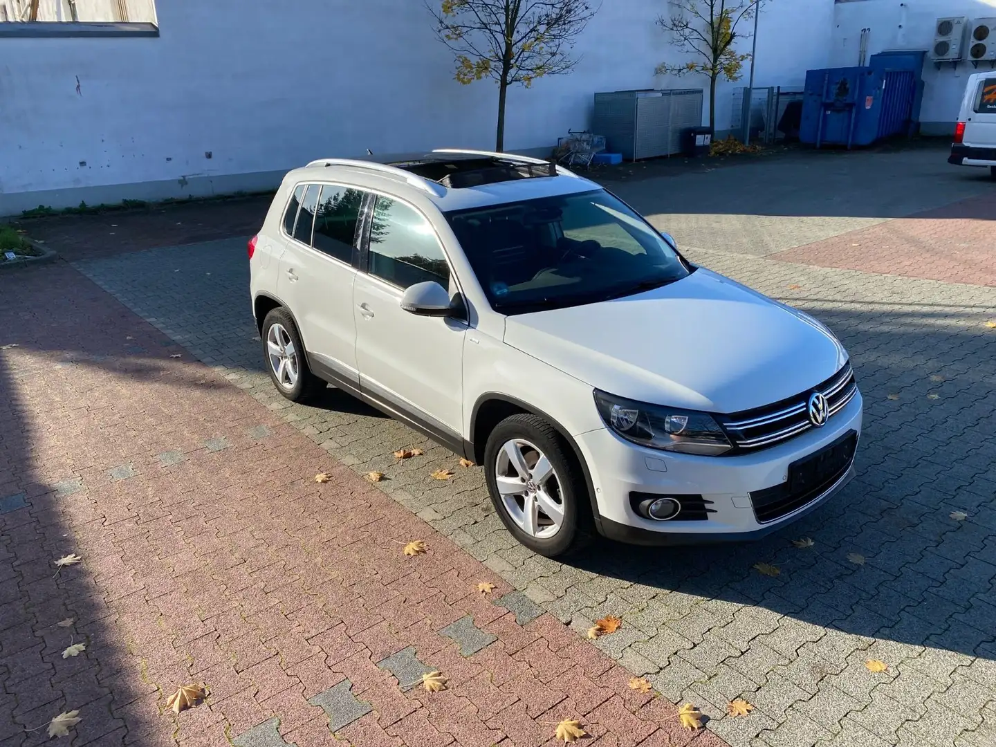 Volkswagen Tiguan 2.0 TDI CUP/Panorama/Parkpilot/Navi Weiß - 2