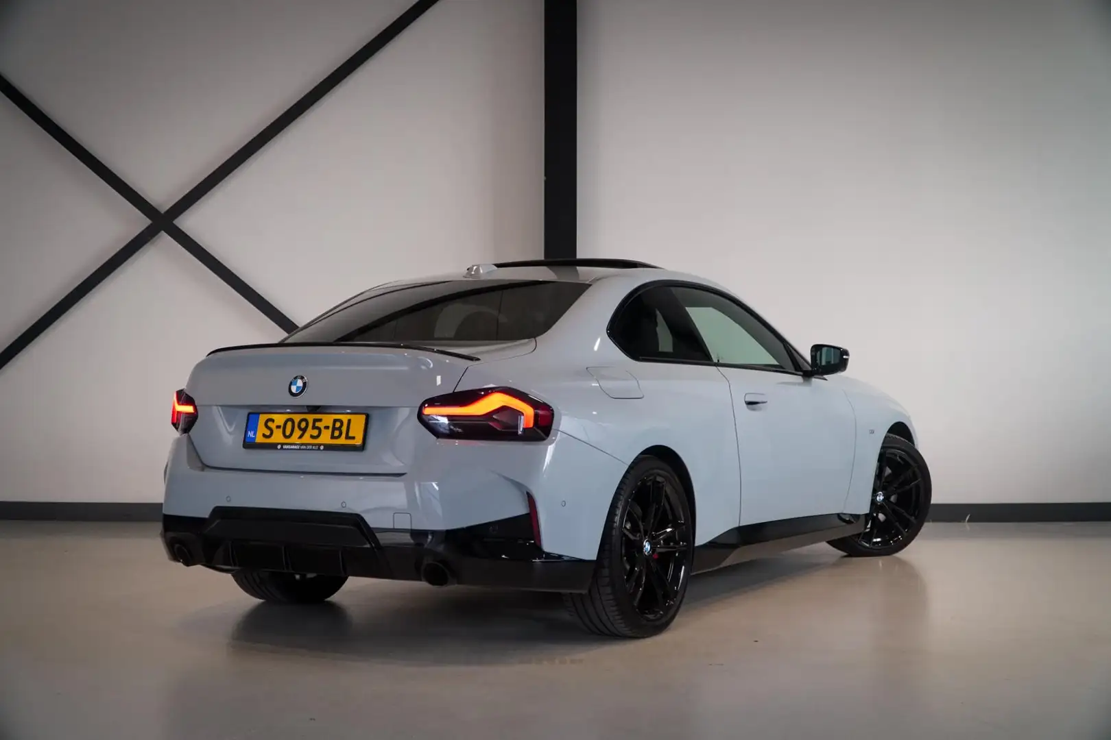 BMW 220 2-serie Coupé 220i M-Sport Pro | Schuifdak | Head- Grijs - 2