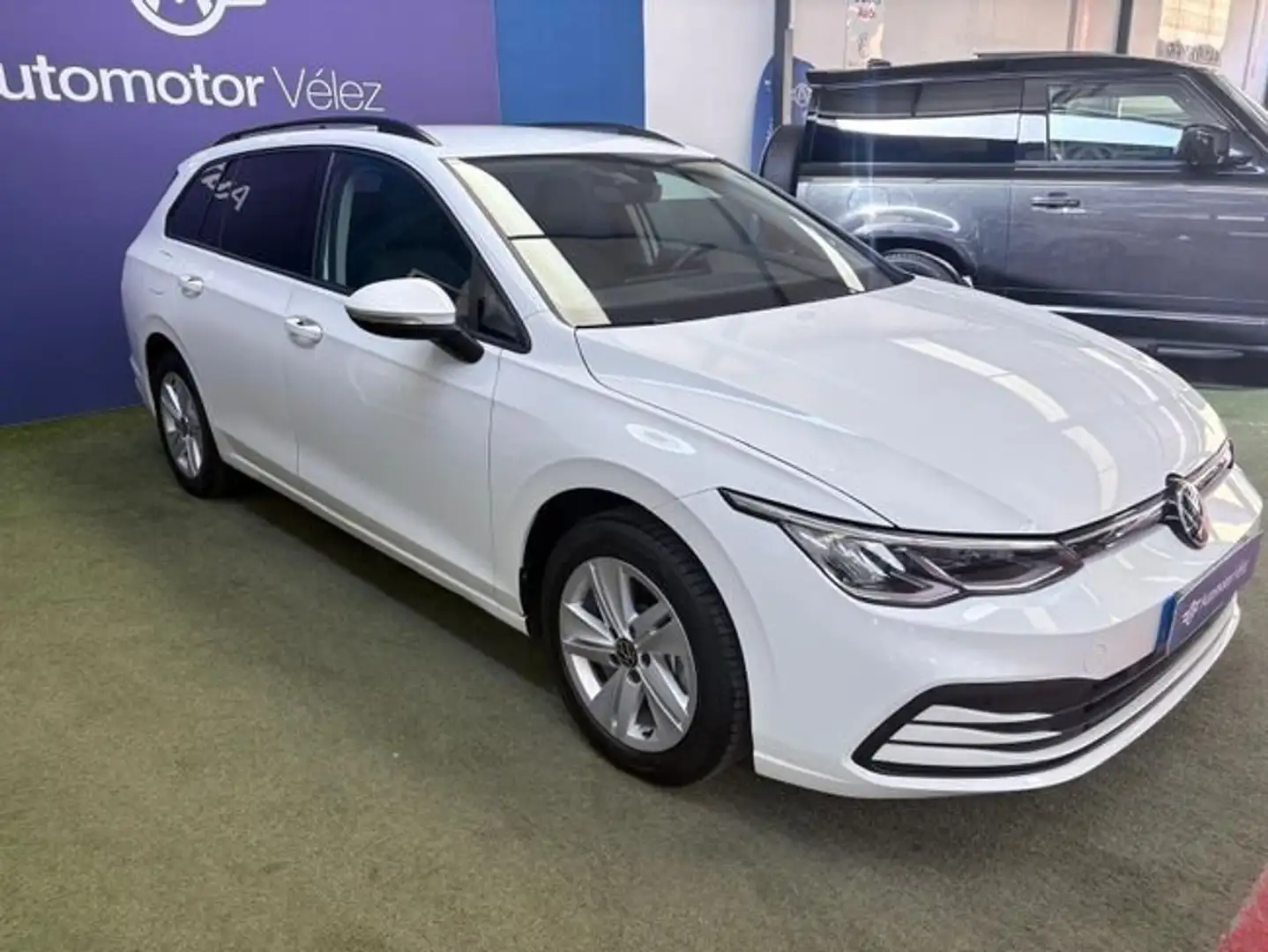 Volkswagen Golf Variant 2.0TDI Life 85kW Blanco - 1