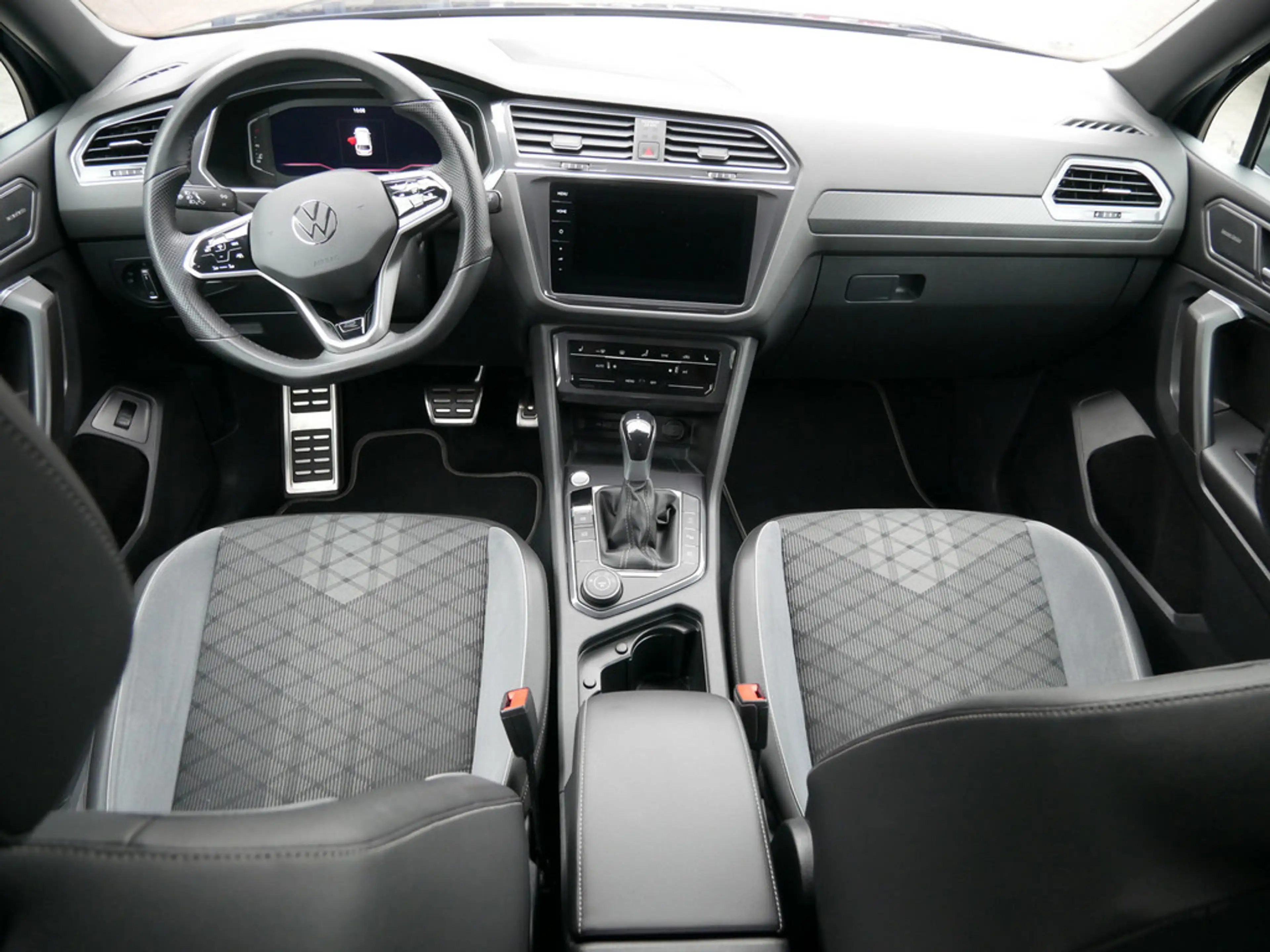 Volkswagen Tiguan Allspace 2.0 TSI R-Line 4Motion 360° — photo 7
