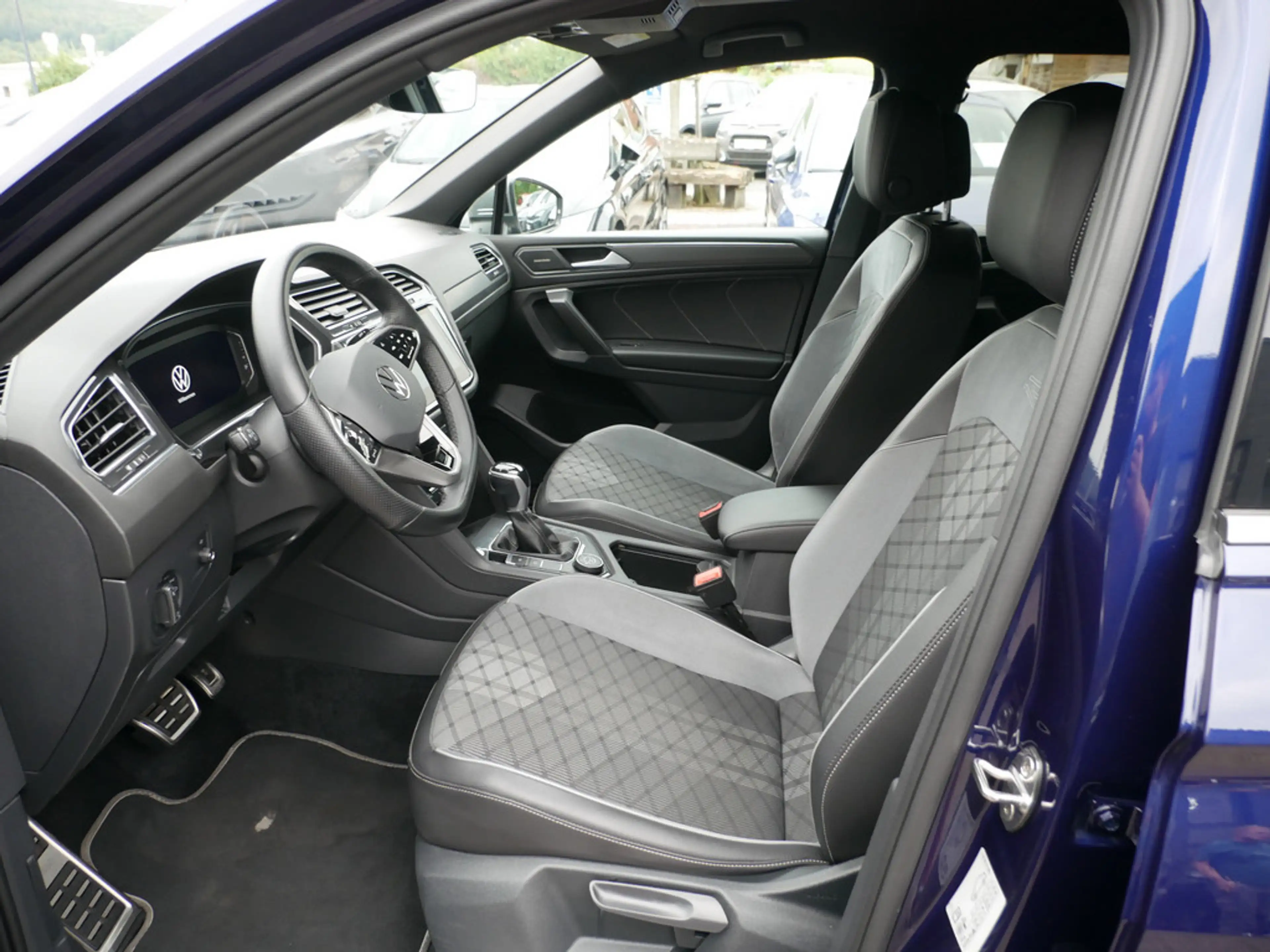 Volkswagen Tiguan Allspace 2.0 TSI R-Line 4Motion 360° — photo 8