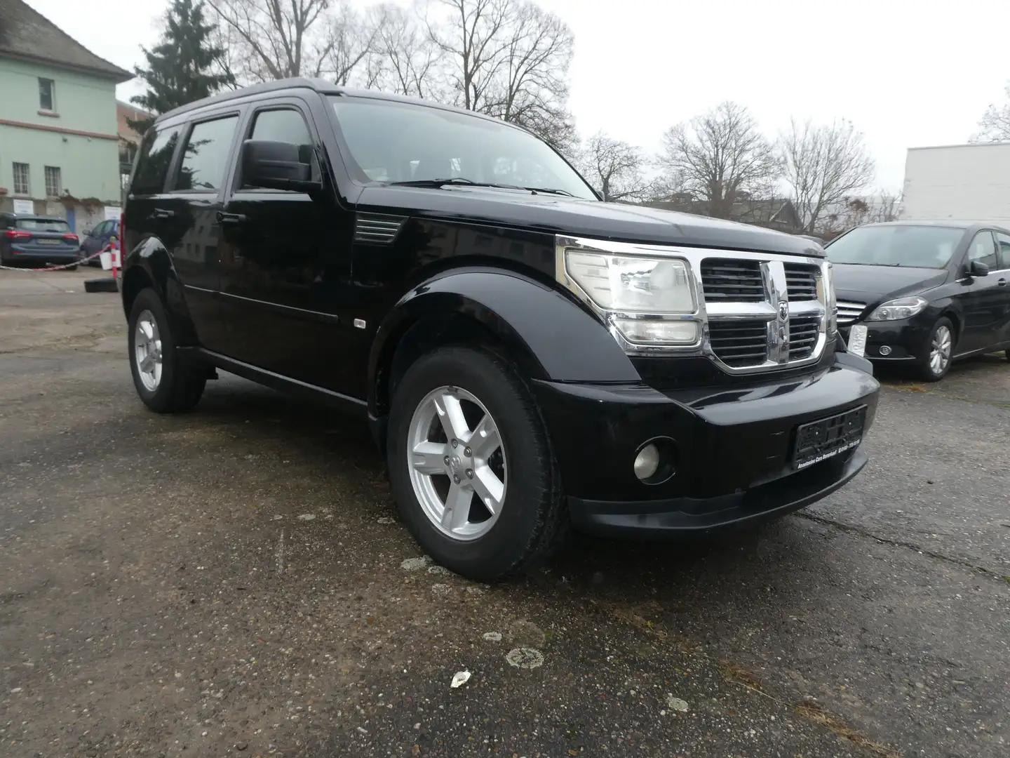 Dodge Nitro SE*TÜV/NEU*1.Hand*Automatic*Garantie*AHK*1.HD* Schwarz - 1