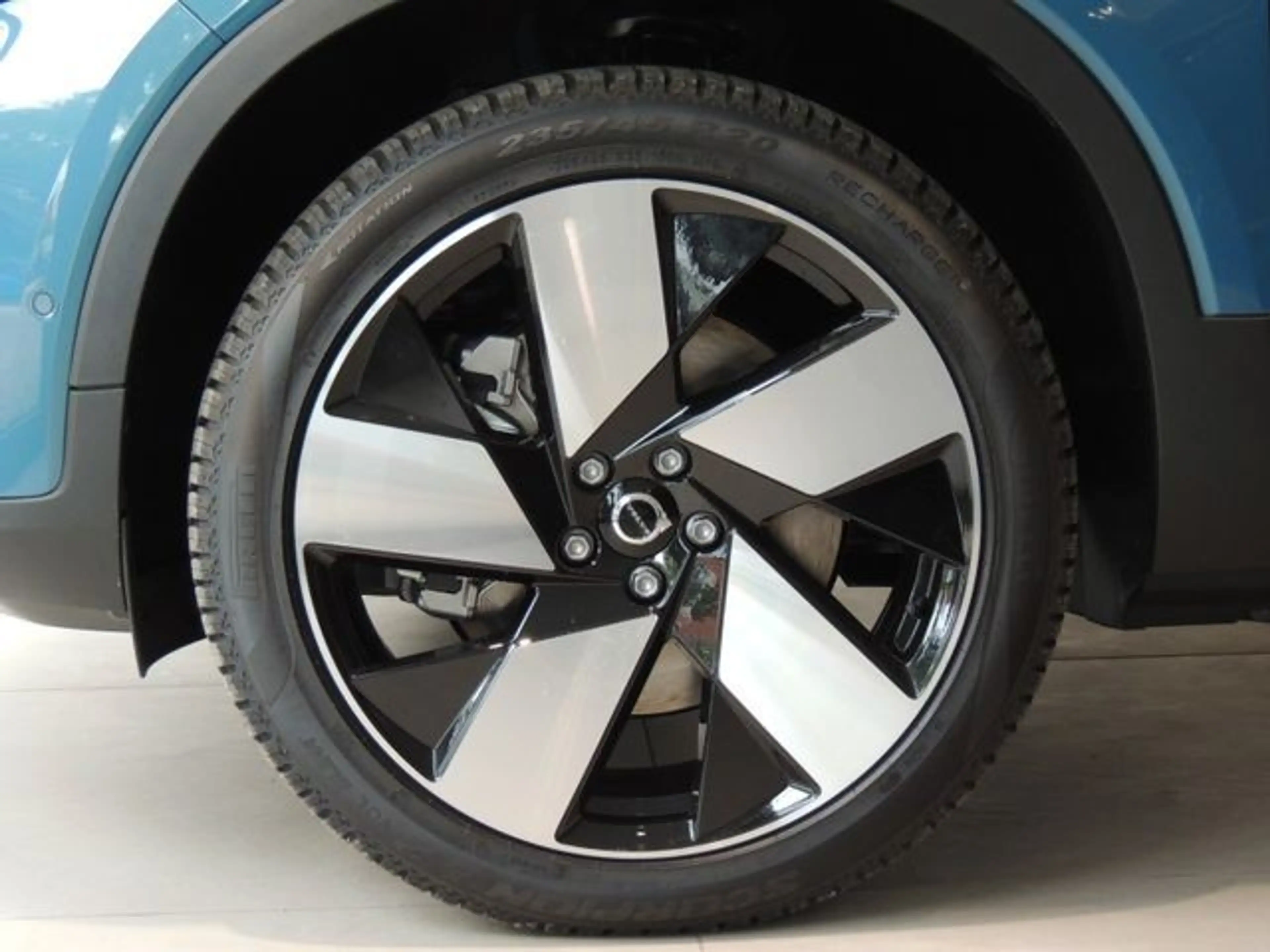 Volvo C40 Recharge SingleMotor Ultimate Klima Navi — photo 8