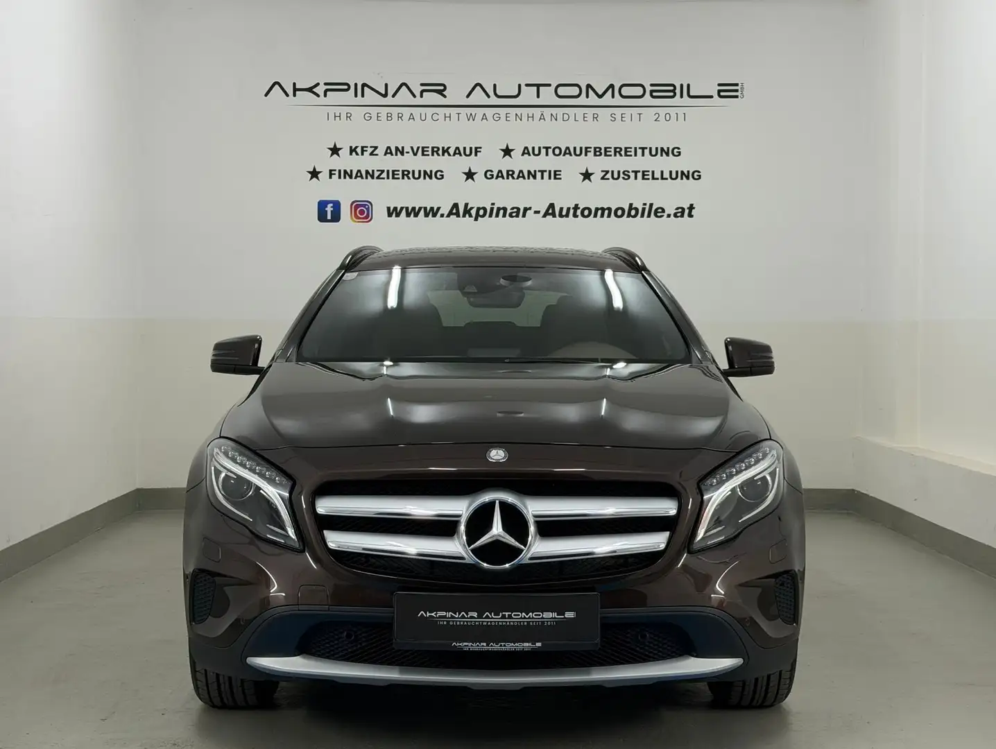 Mercedes-Benz GLA 200 CDI Aut. NAVI - AHK - TOTWINKEL Braun - 2