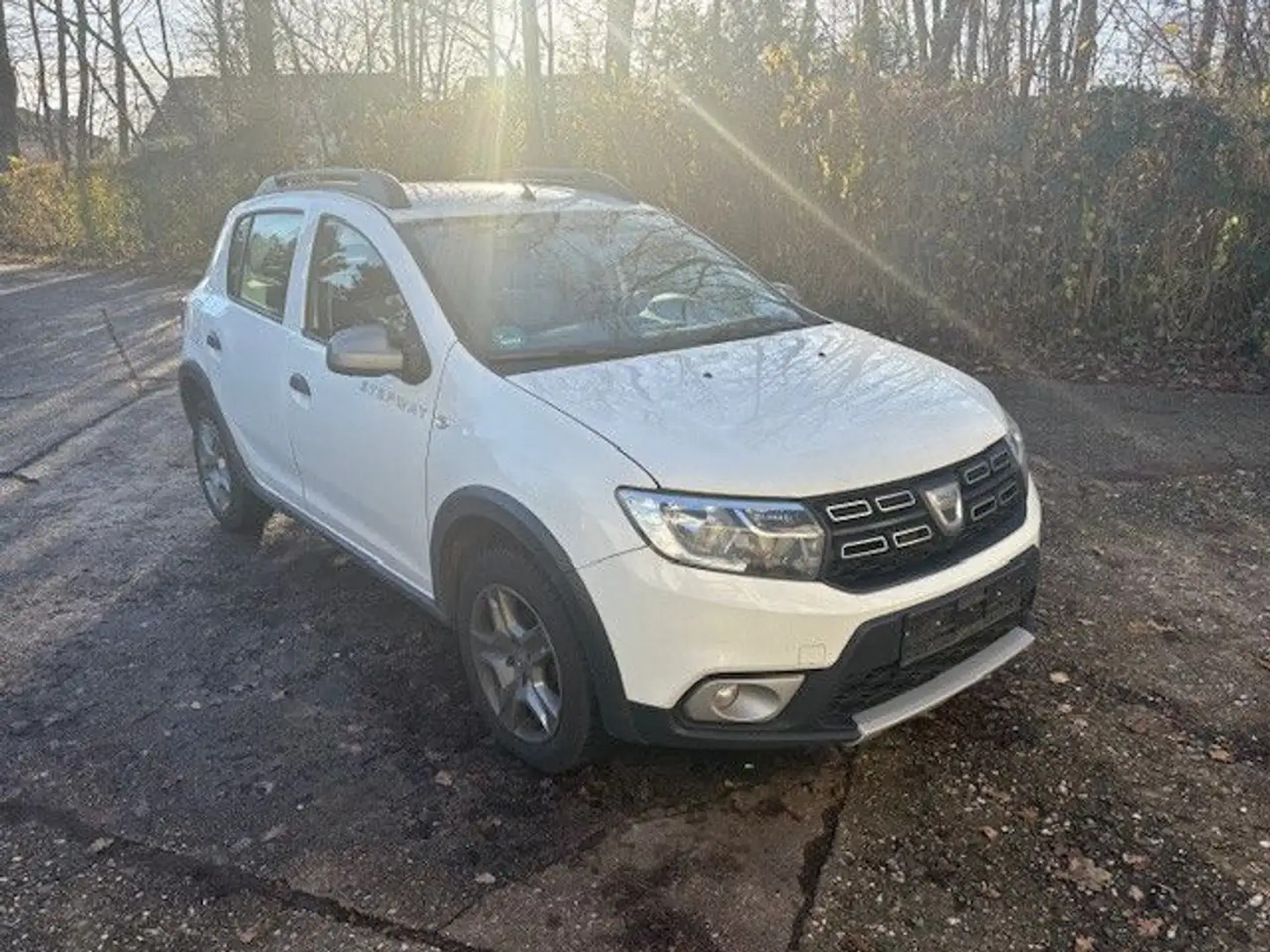 Dacia Sandero II Stepway Prestige  1,0 Ltr. 74 kW TCE Weiß - 1