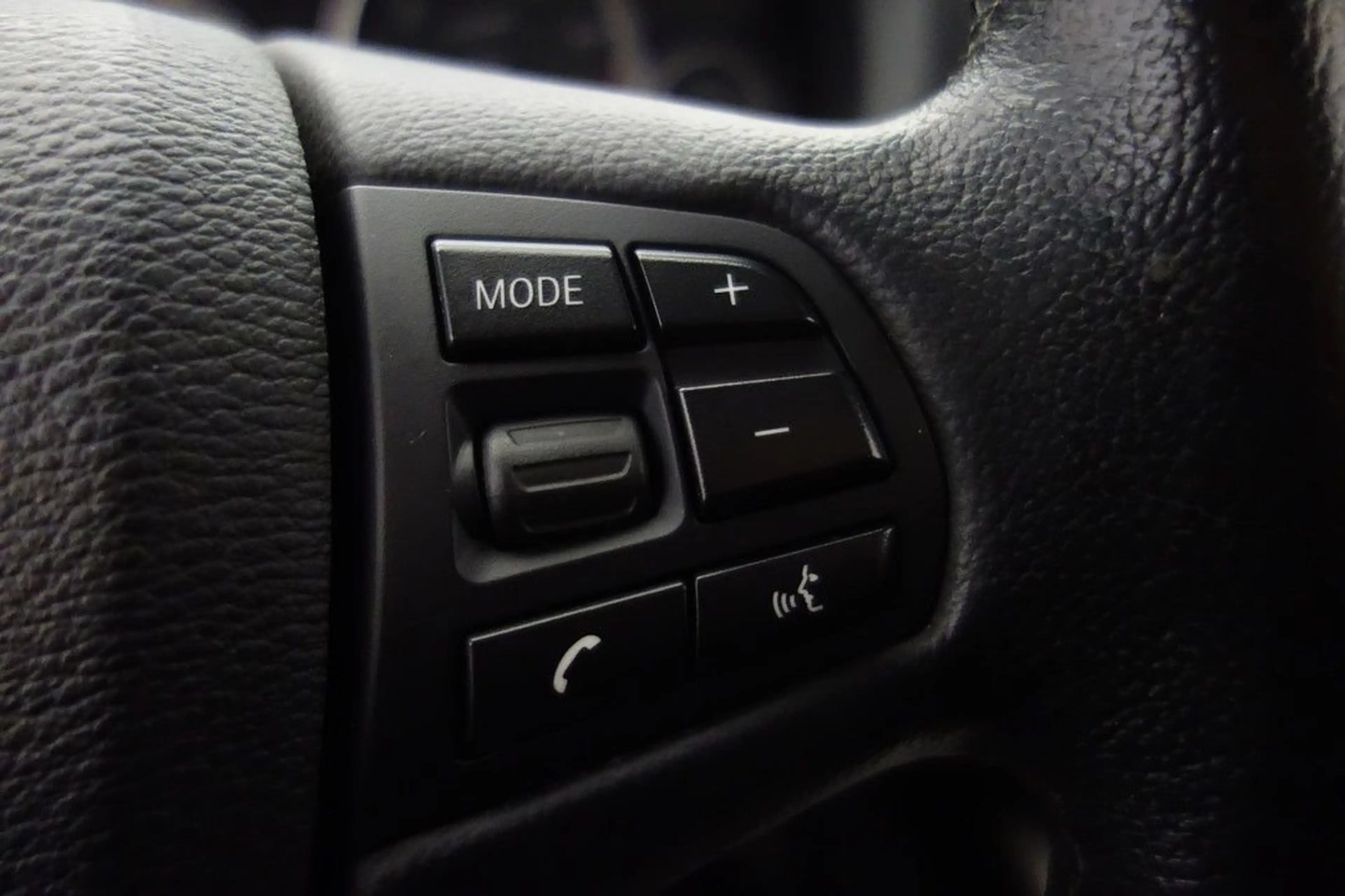 BMW X3 xDrive 20d 2000KG=ANHKPL+TEMPOMAT+XENON — photo 24