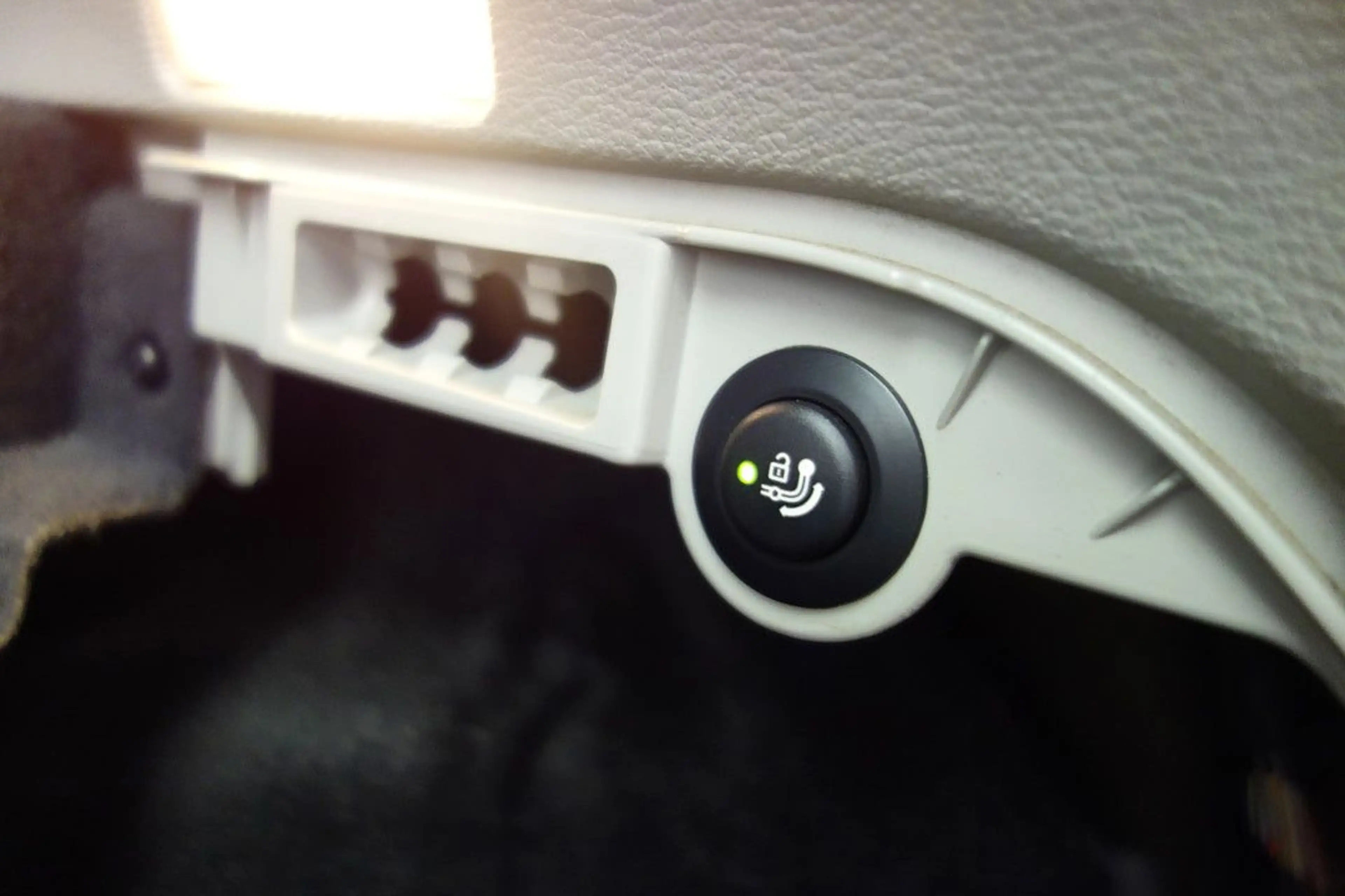 BMW X3 xDrive 20d 2000KG=ANHKPL+TEMPOMAT+XENON — photo 10