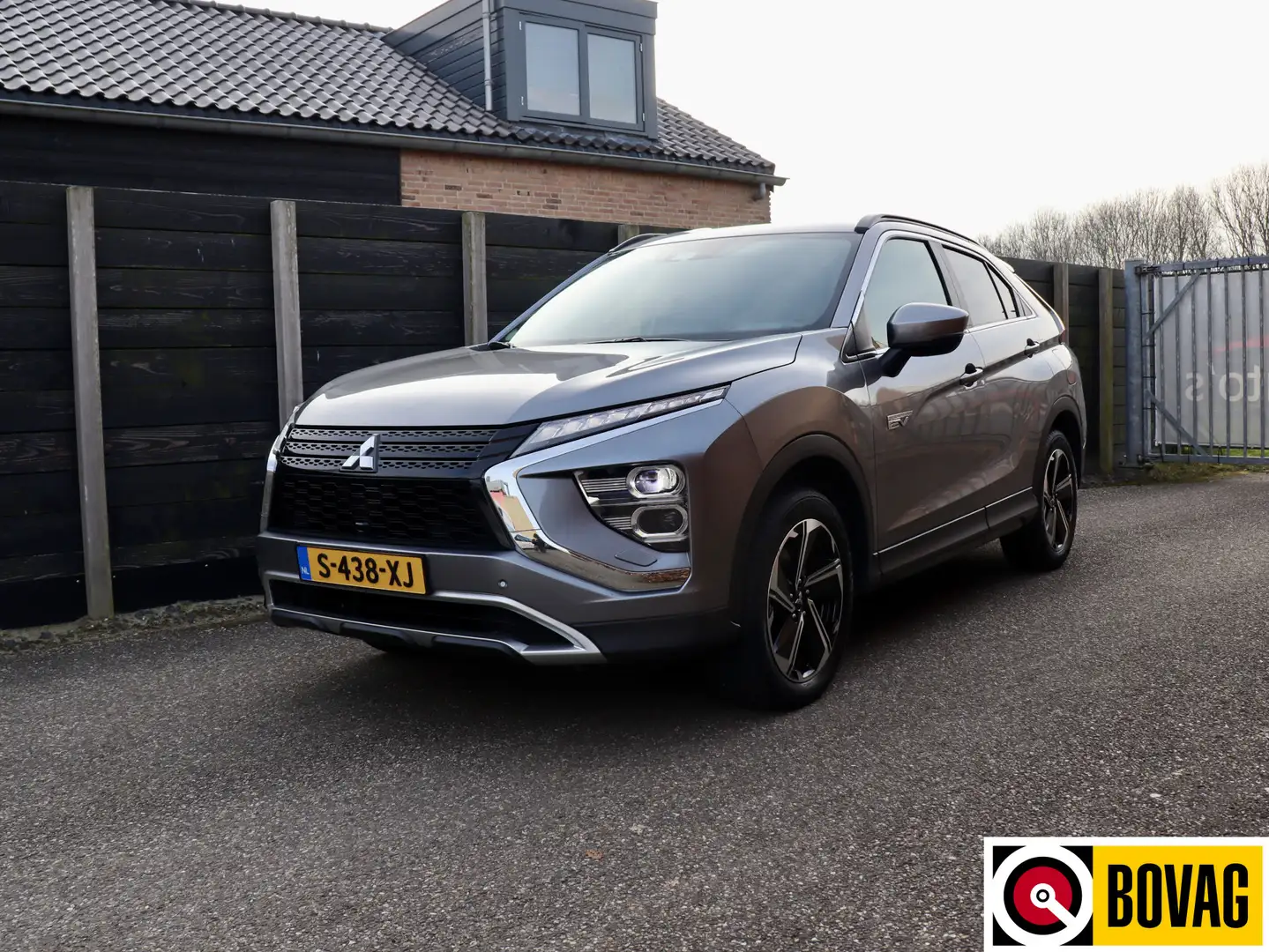 Mitsubishi Eclipse Cross 2.4 PHEV Intense+ dealer onderhouden Grau - 1