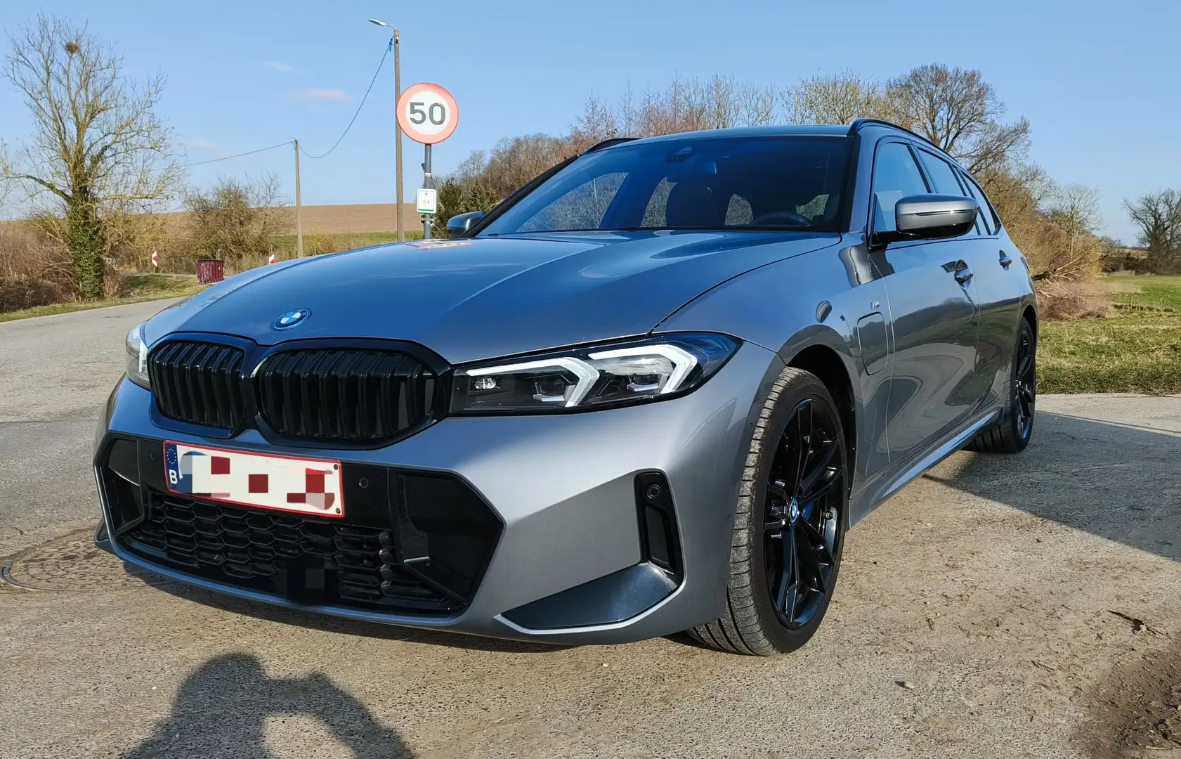 BMW 330 330e Touring M Sport - 1