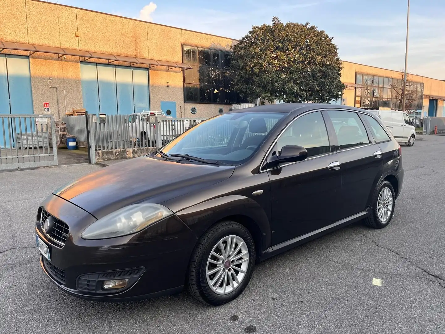Fiat Croma Croma 1.9 Multijet 16V Must Marrone - 1