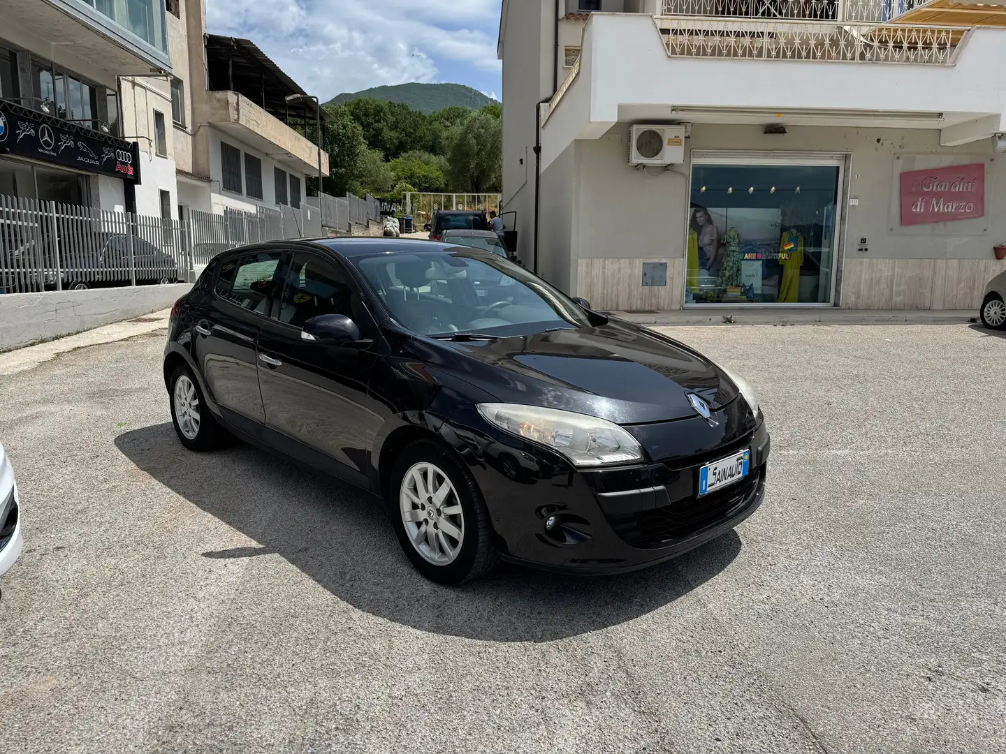 Renault Megane Megane 1.5 dci Luxe 110cv Garanzia 24 mesi Nero - 2