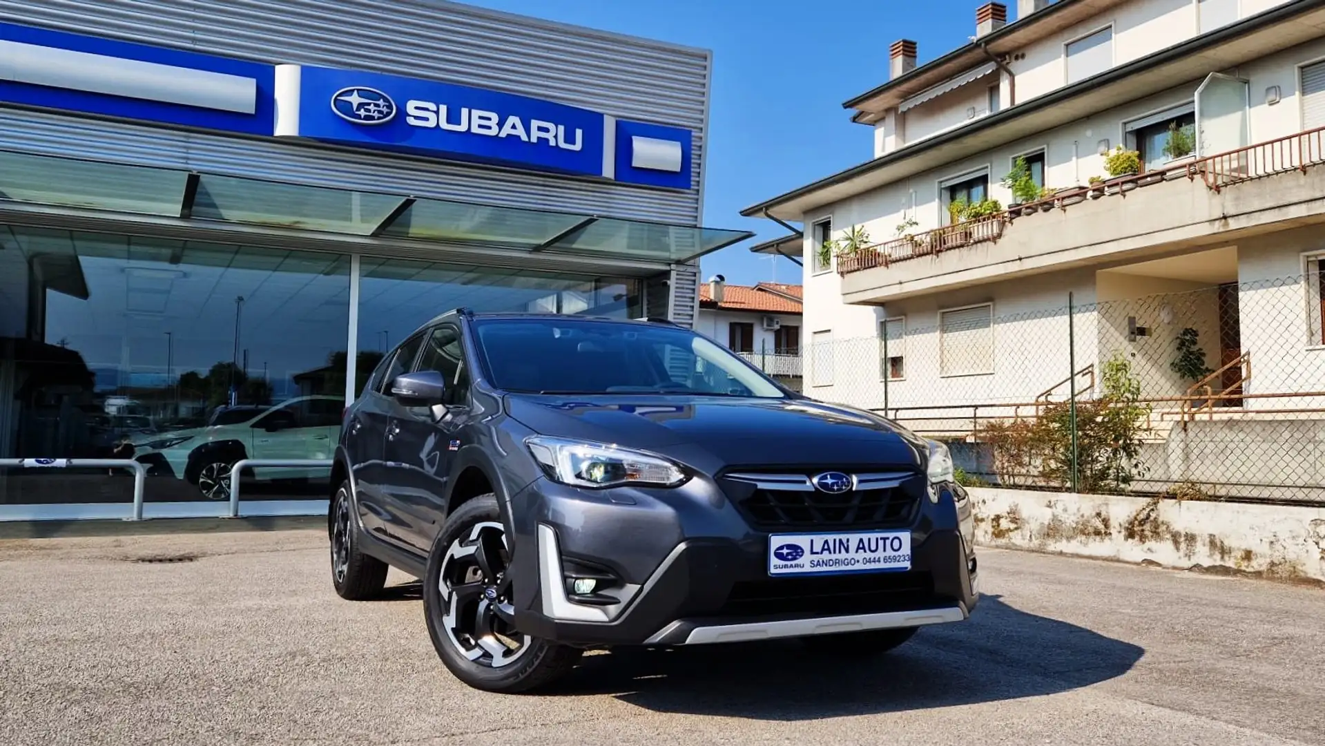 Subaru XV 2.0i CVT eBoxer 4dventure 4x4 Grigio - 1