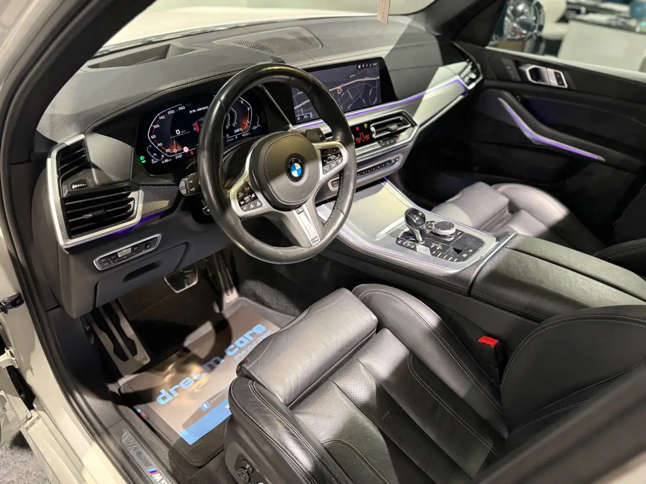 BMW X5 M M50d Aut. / M SITZE / HUD / PANO / 22“ INDIVIDUAL Bild 15