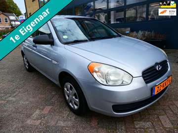 1.4i Dynamic 97pk Sedan Airco Trekhaak 1100kg. 1e