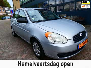 1.4i Dynamic 97pk Sedan Airco Trekhaak 1100kg. 1e