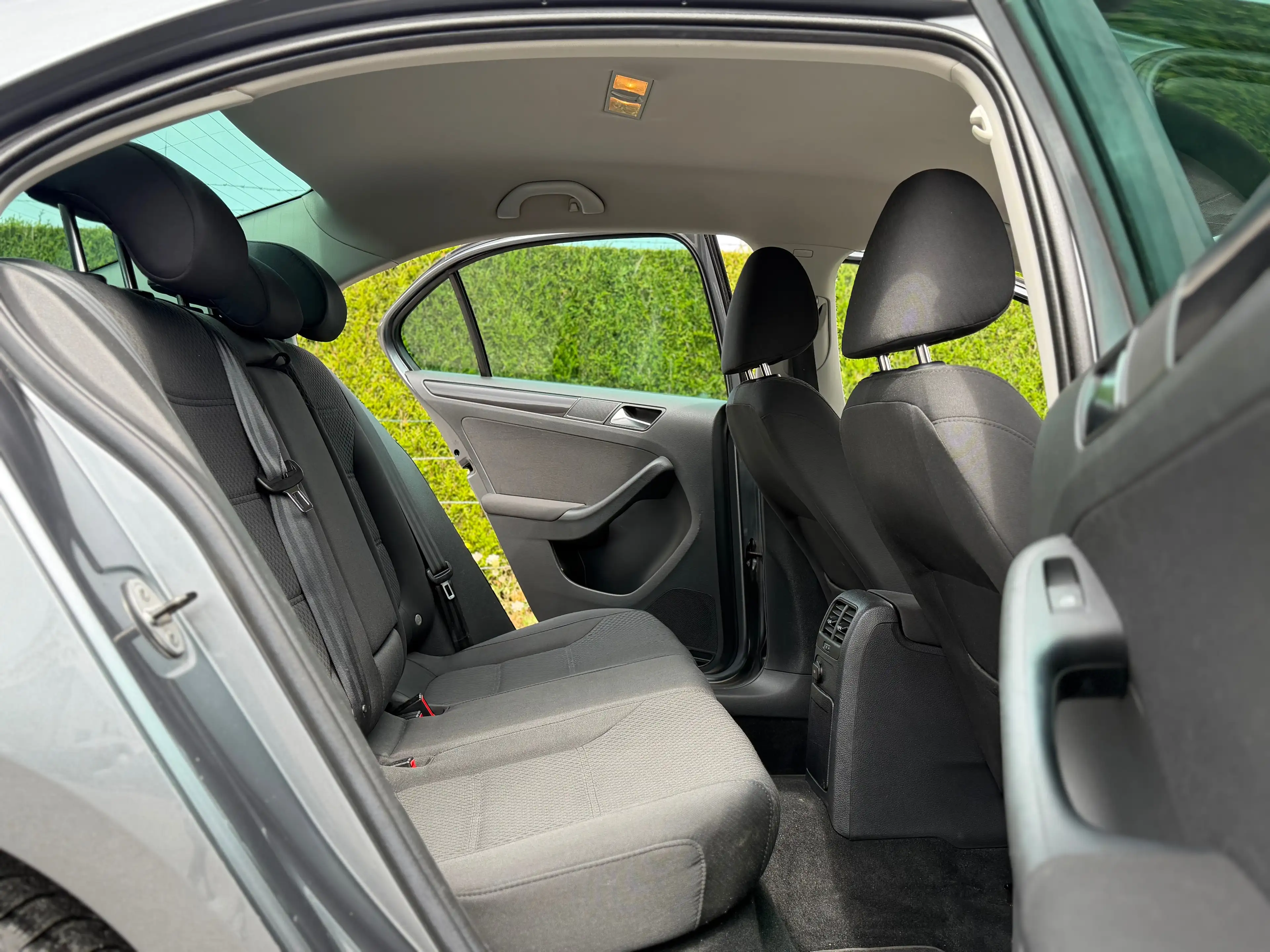 Volkswagen Jetta 1.6 CR TDi 105 Cv Comfortline — photo 5