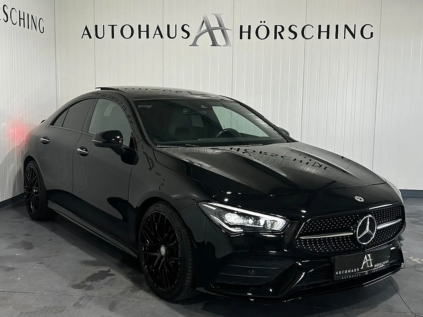 Mercedes-Benz CLA 180 Aut.//AMG-PAKET//PANO//AMBIENTE//MEMORY//SITZHE... Schwarz - 1