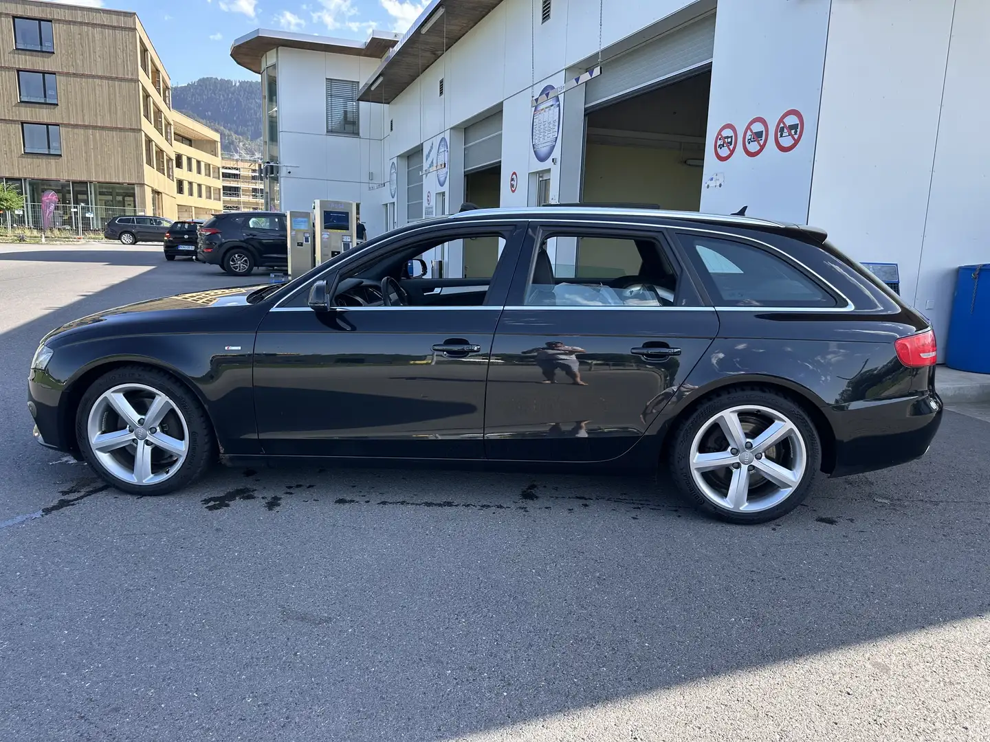Audi A4 Avant 3,0 TDI DPF quattro Aut. - 1