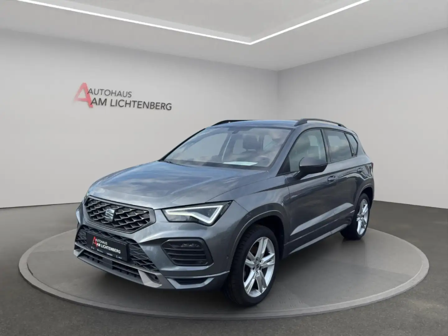 SEAT Ateca FR 2.0 TDI 6-Gang LED+NAVI+PDC+KAMERA+KEYLESS+SITZ Grau - 1
