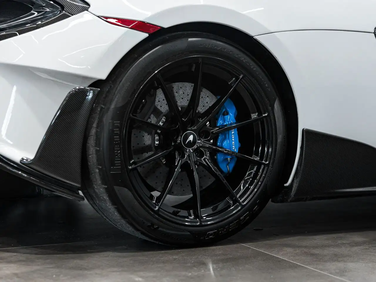 McLaren 600LT снимка McLaren 600LT