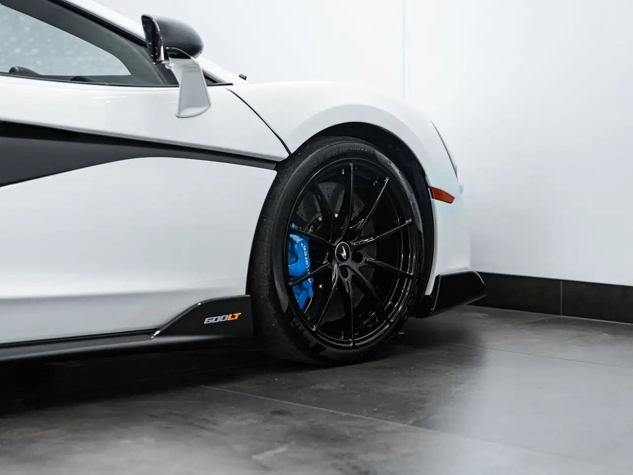 McLaren 600LT снимка McLaren 600LT