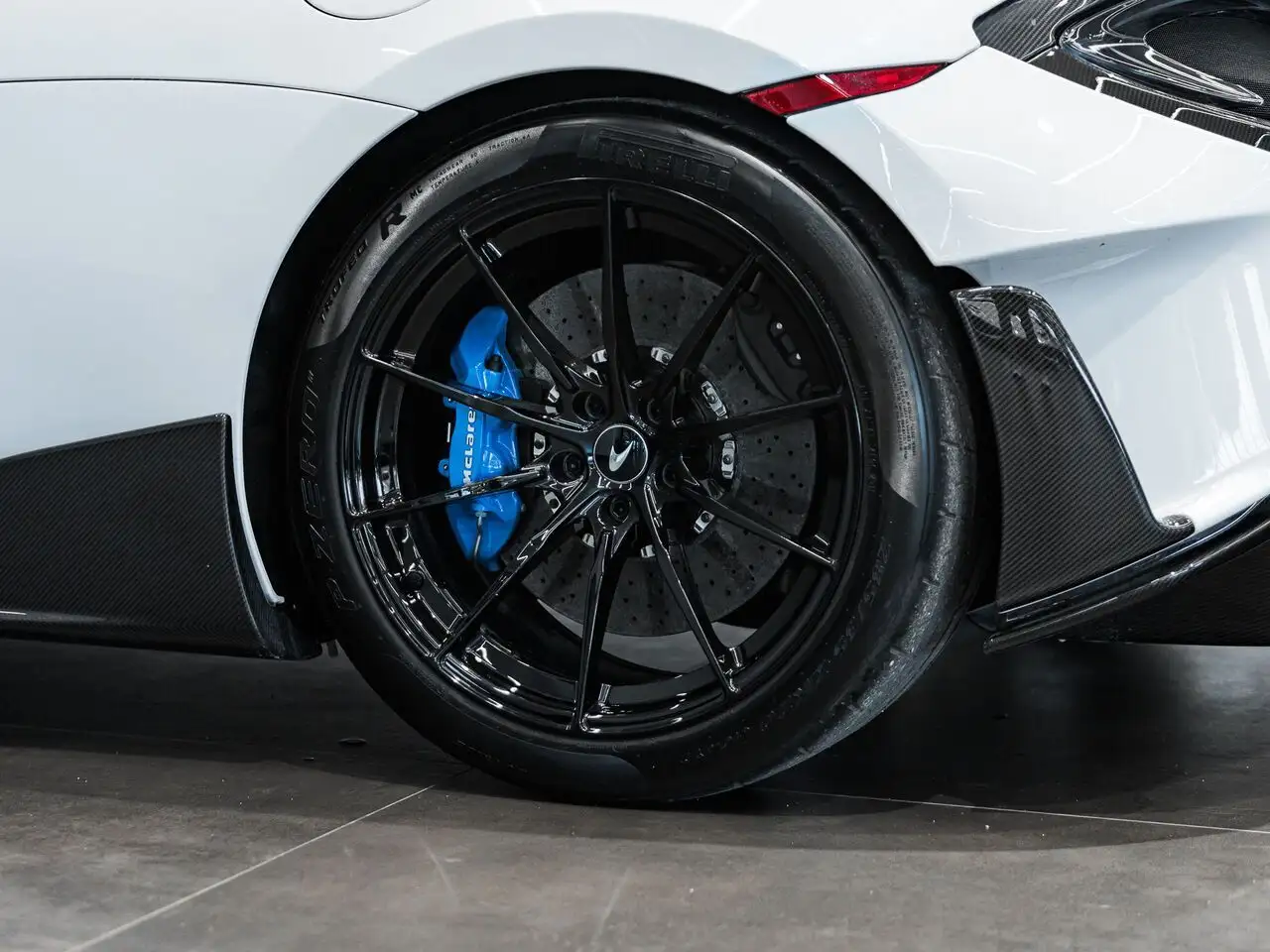 McLaren 600LT снимка McLaren 600LT