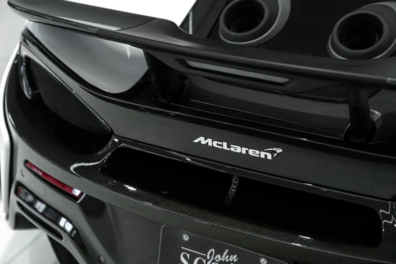 McLaren 600LT снимка McLaren 600LT